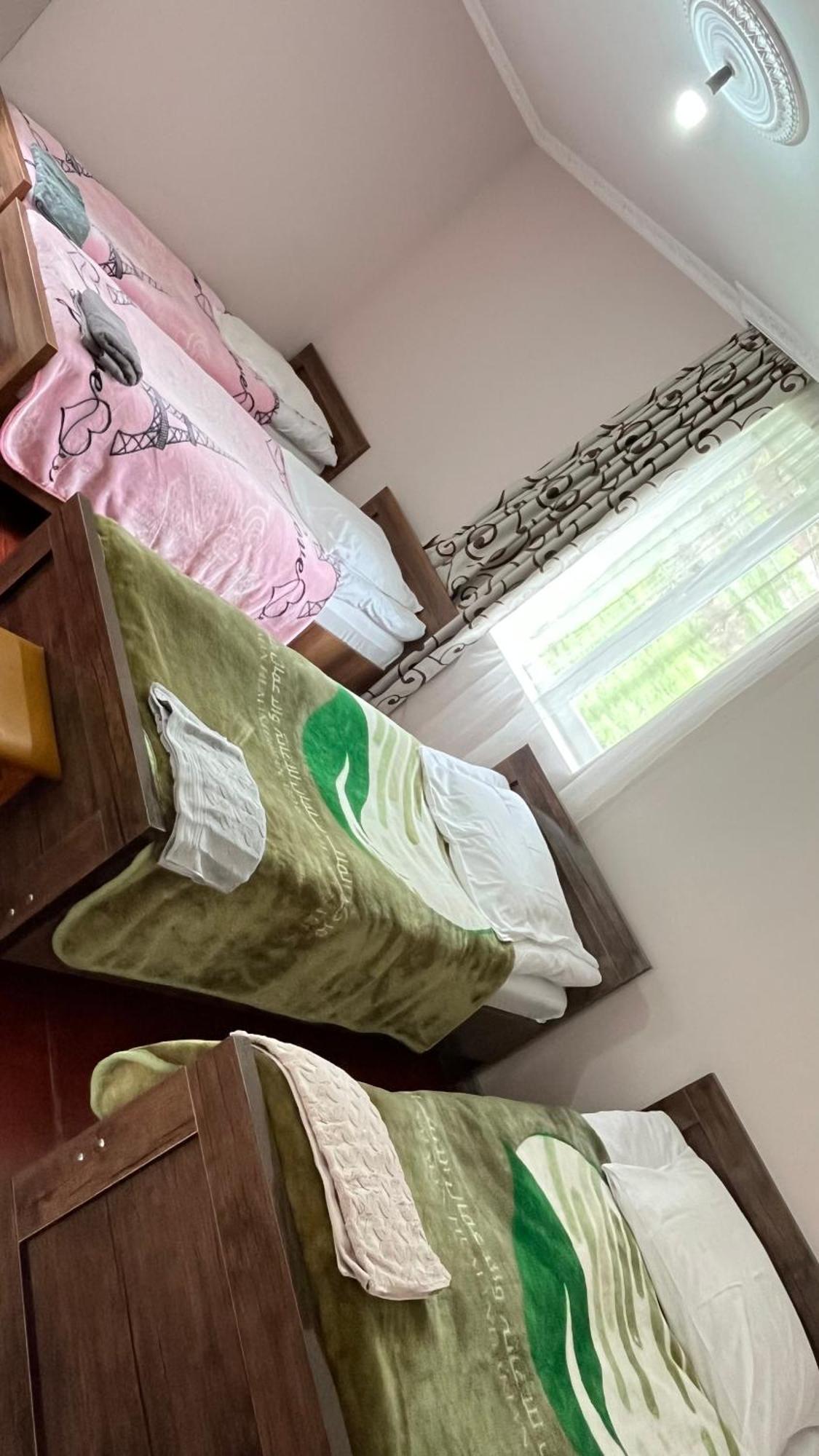 Ciuri'S Guesthouse Zhabeshi Exteriér fotografie