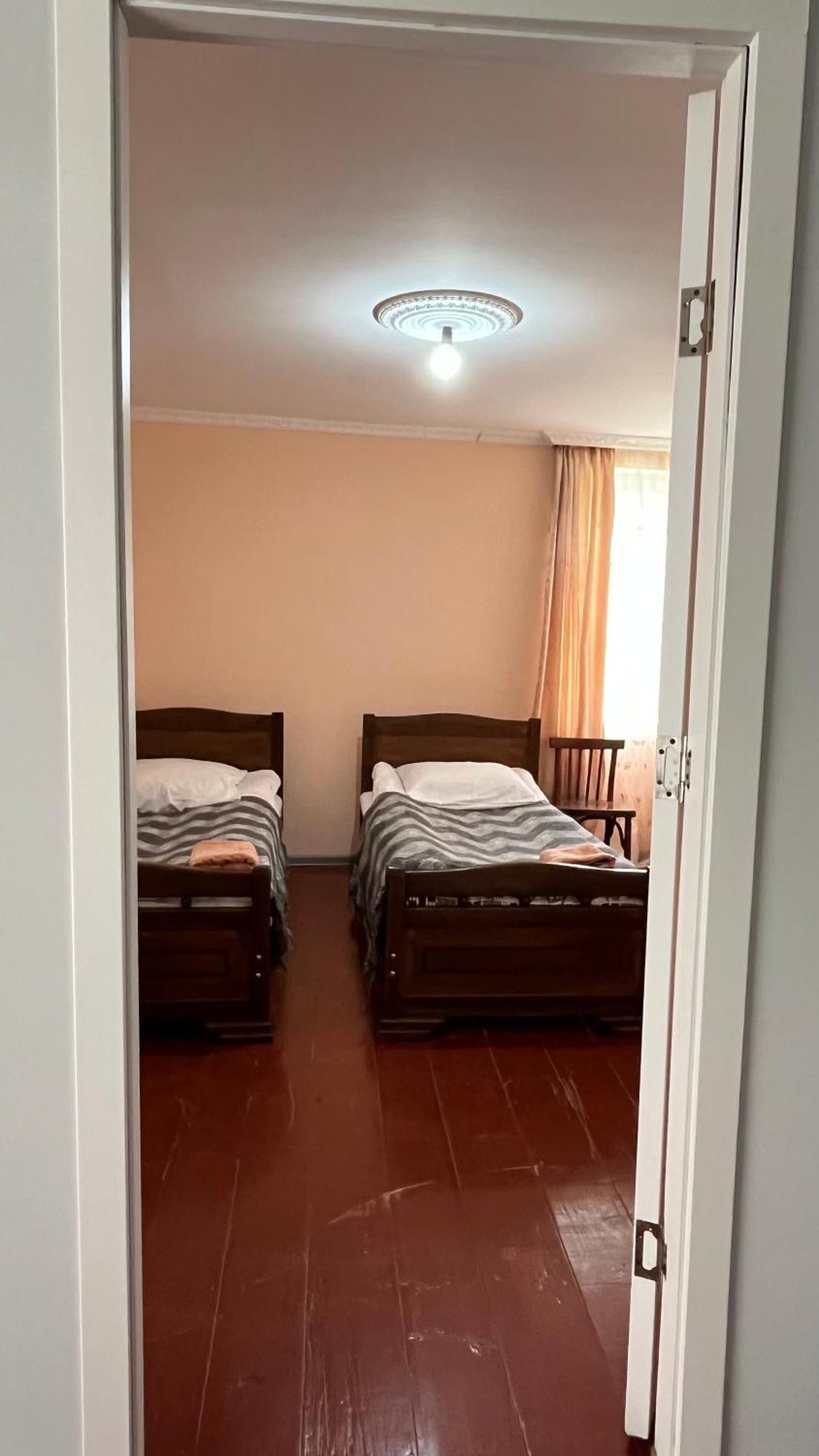 Ciuri'S Guesthouse Zhabeshi Exteriér fotografie