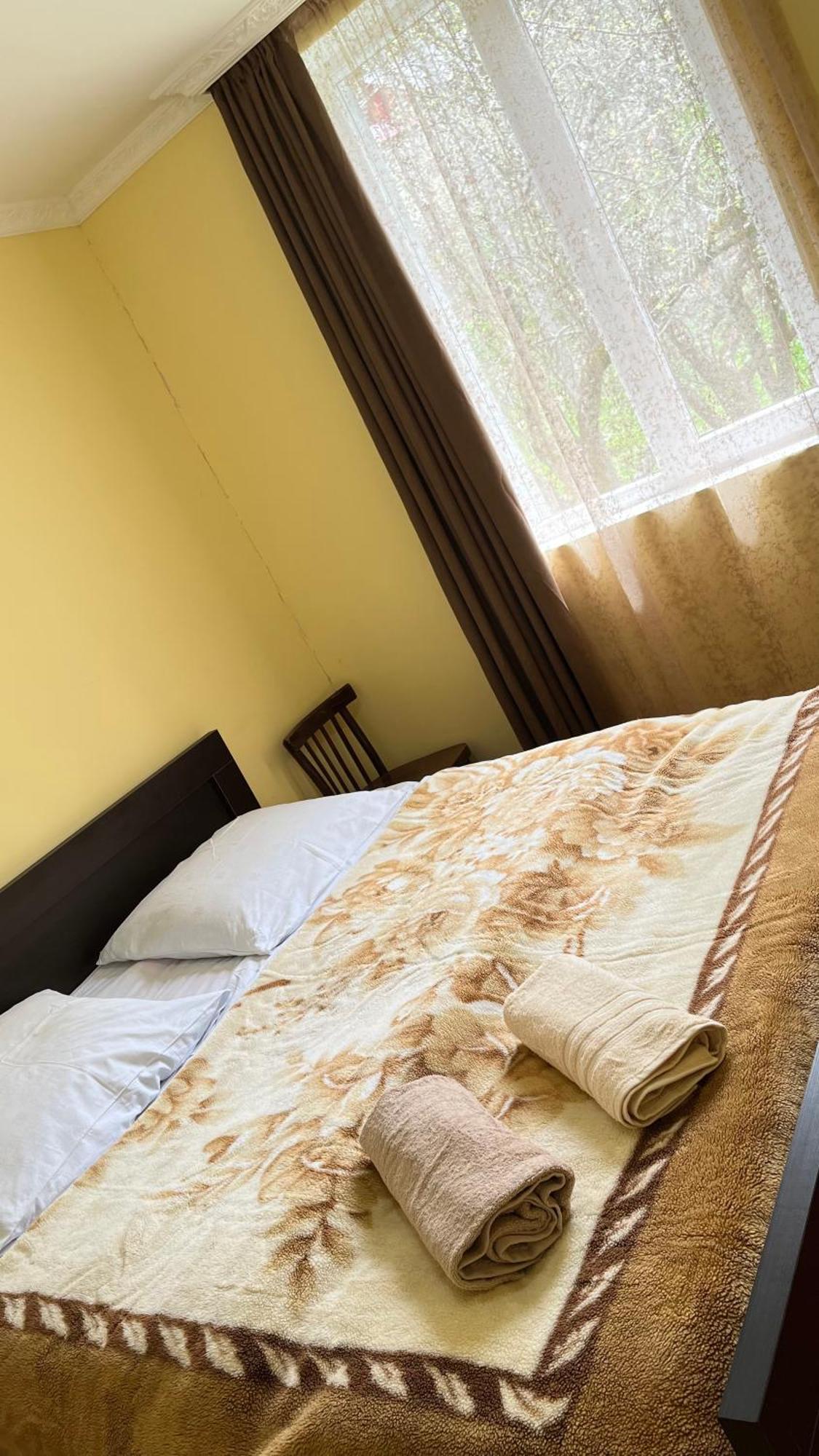 Ciuri'S Guesthouse Zhabeshi Exteriér fotografie