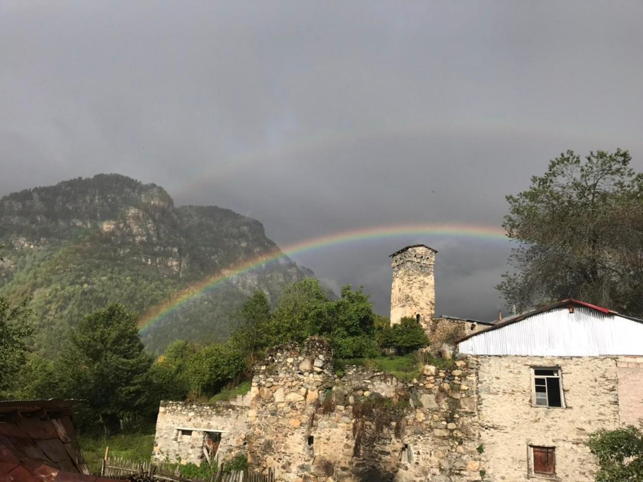 Ciuri'S Guesthouse Zhabeshi Exteriér fotografie