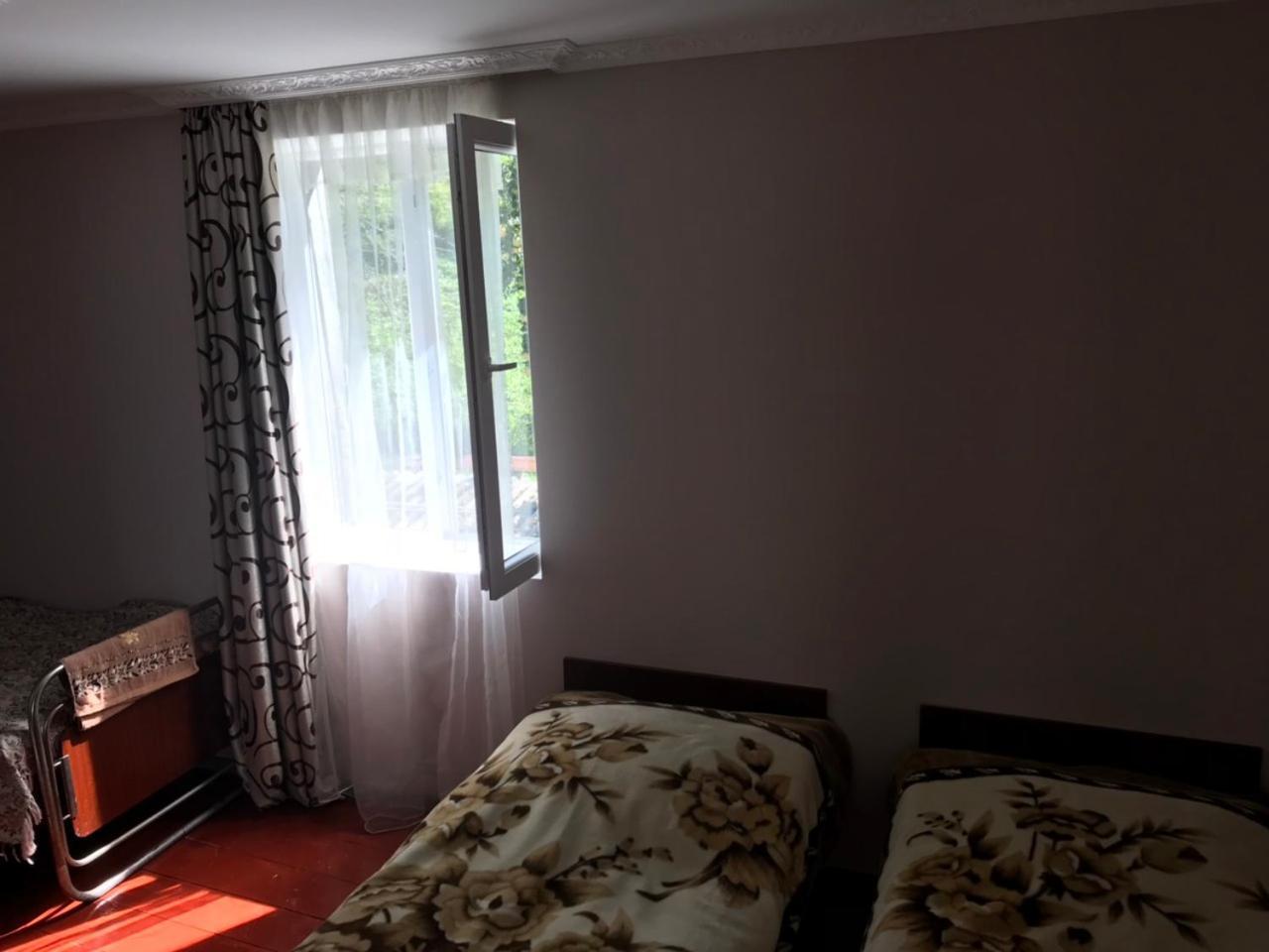 Ciuri'S Guesthouse Zhabeshi Exteriér fotografie