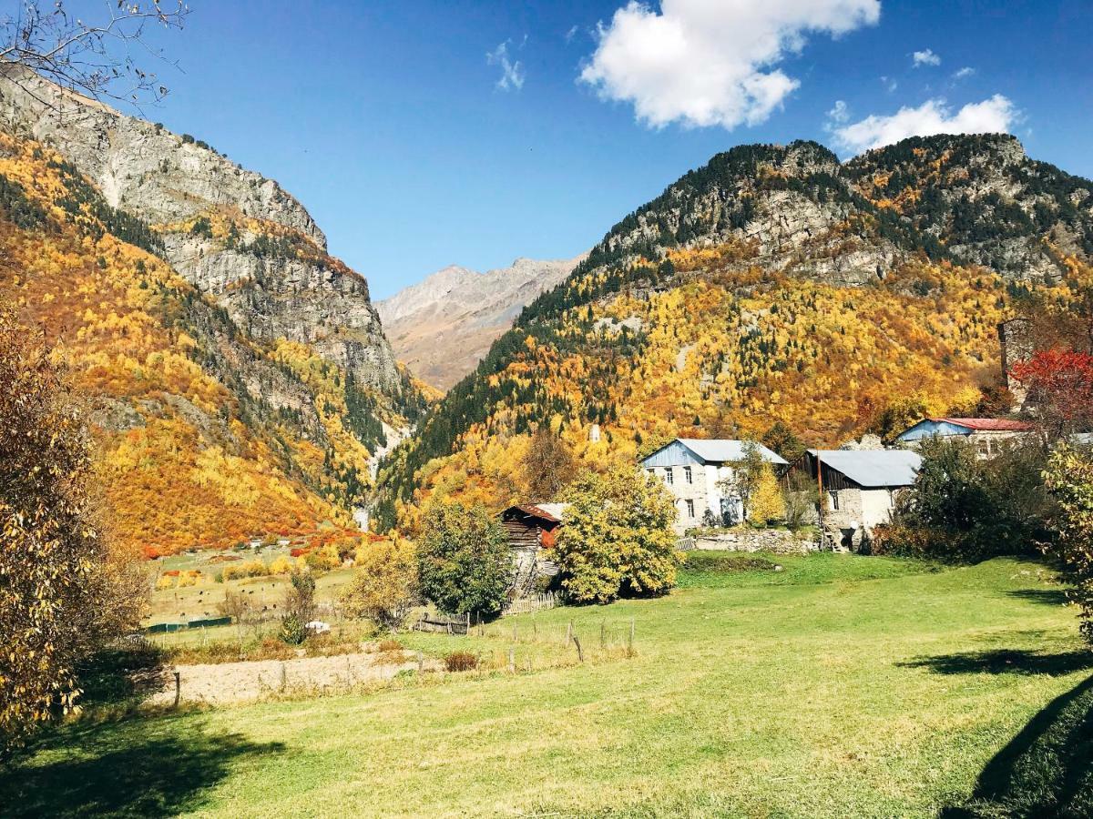 Ciuri'S Guesthouse Zhabeshi Exteriér fotografie